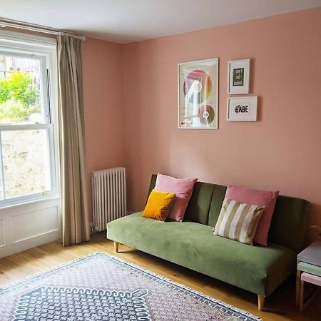 Stylish And Colourful Flat Minutes From The Beach Margate Buitenkant foto